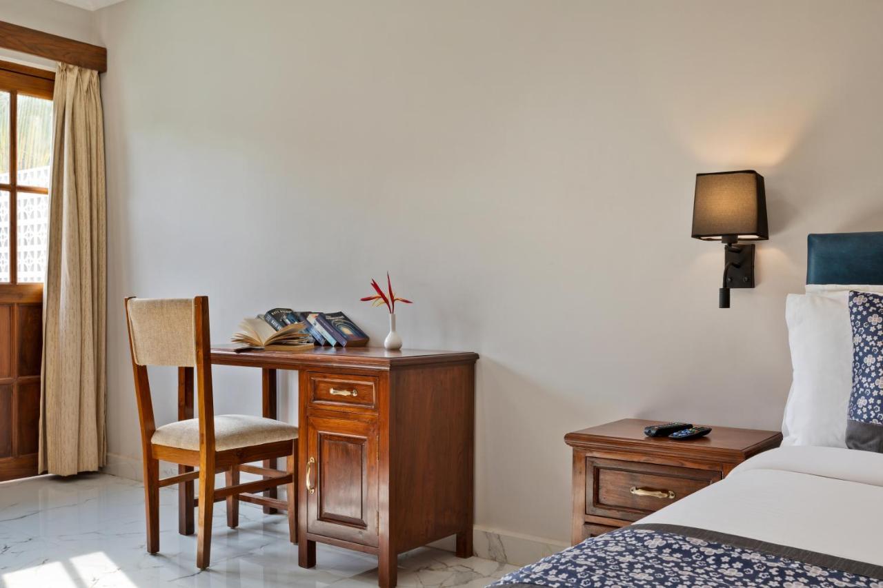 Leoney Resort Goa Vagator Exterior photo