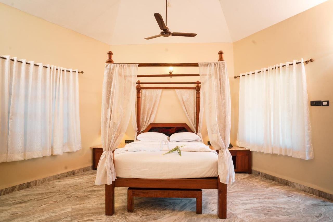 Leoney Resort Goa Vagator Exterior photo